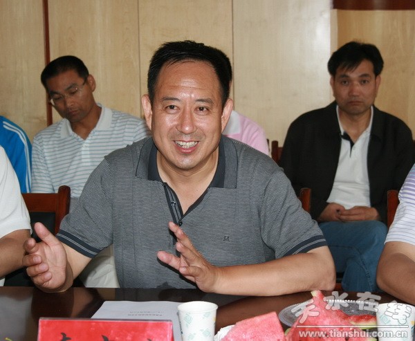 3���W(xu��)Ժ�hί��ӛ��Ժ�L(zh��ng)�����x����B.jpg