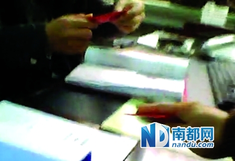 �S��Ů�Ӂ������Q�t����ҕ�l�؈D