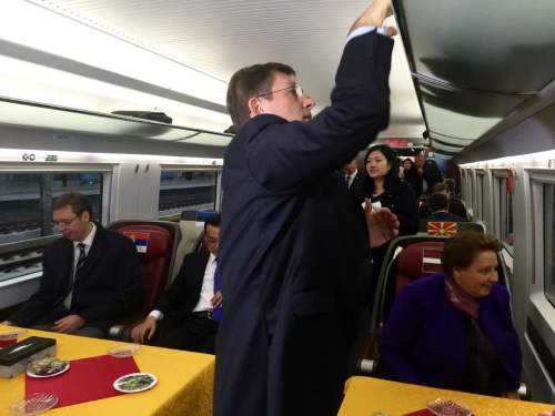 �w�Y�Ą�܇�M���ӭ�������ܼ��ġ��߶˳˿͡���