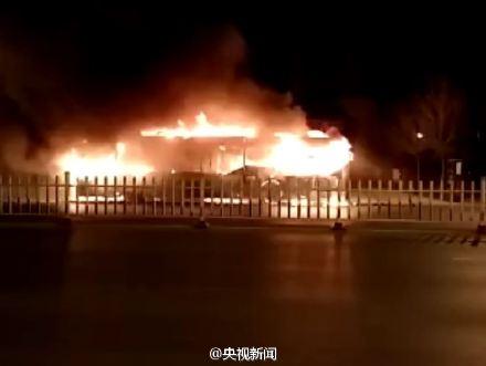 �����y����109��������^�T��301·����܇�����M��ͻ�l(f��)���