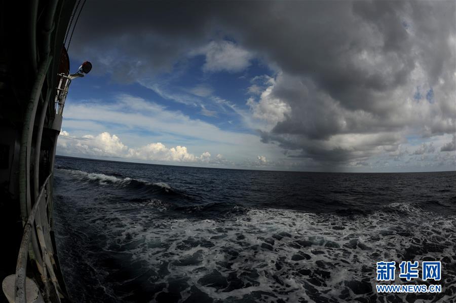 ���D�Ļ��ӣ���2����������ӡ�����γɞ��Ї�����ƿ�ǰ��ꇵ� 