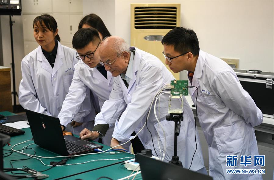 �������Pע���Ƽ����������D�Ļ��ӣ���4������̹������0��1������������������_���조���۽𾦡�