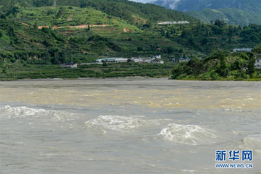 �����Aȫý�^�l������70�ꡤ�^���r(sh��)������ӛ�������L(zh��ng)��·����2����ɺ����f���E��������t܊�L(zh��ng)���Ą������