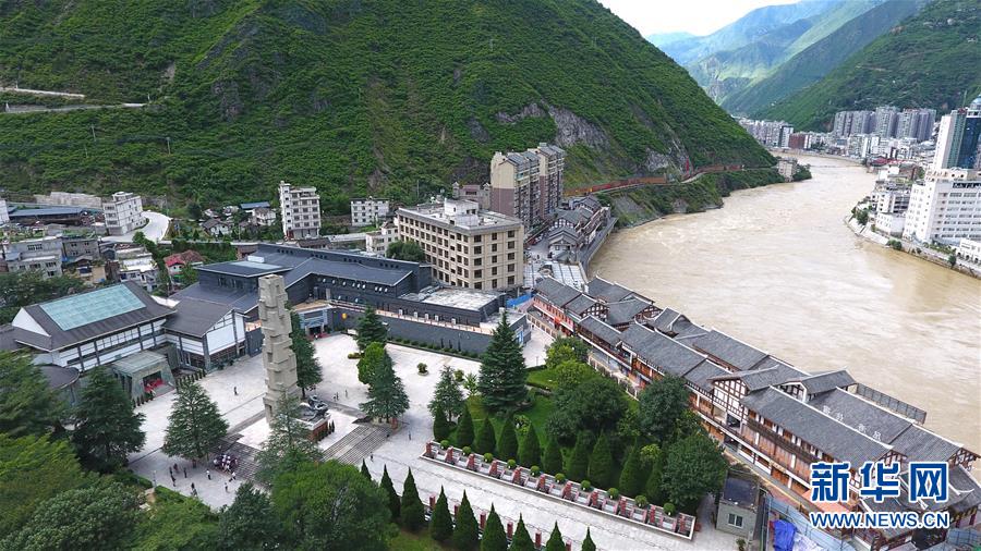 �����Aȫý�^�l������70�ꡤ�^���r(sh��)������ӛ�������L(zh��ng)��·����4����ɺ����f���E��������t܊�L(zh��ng)���Ą������